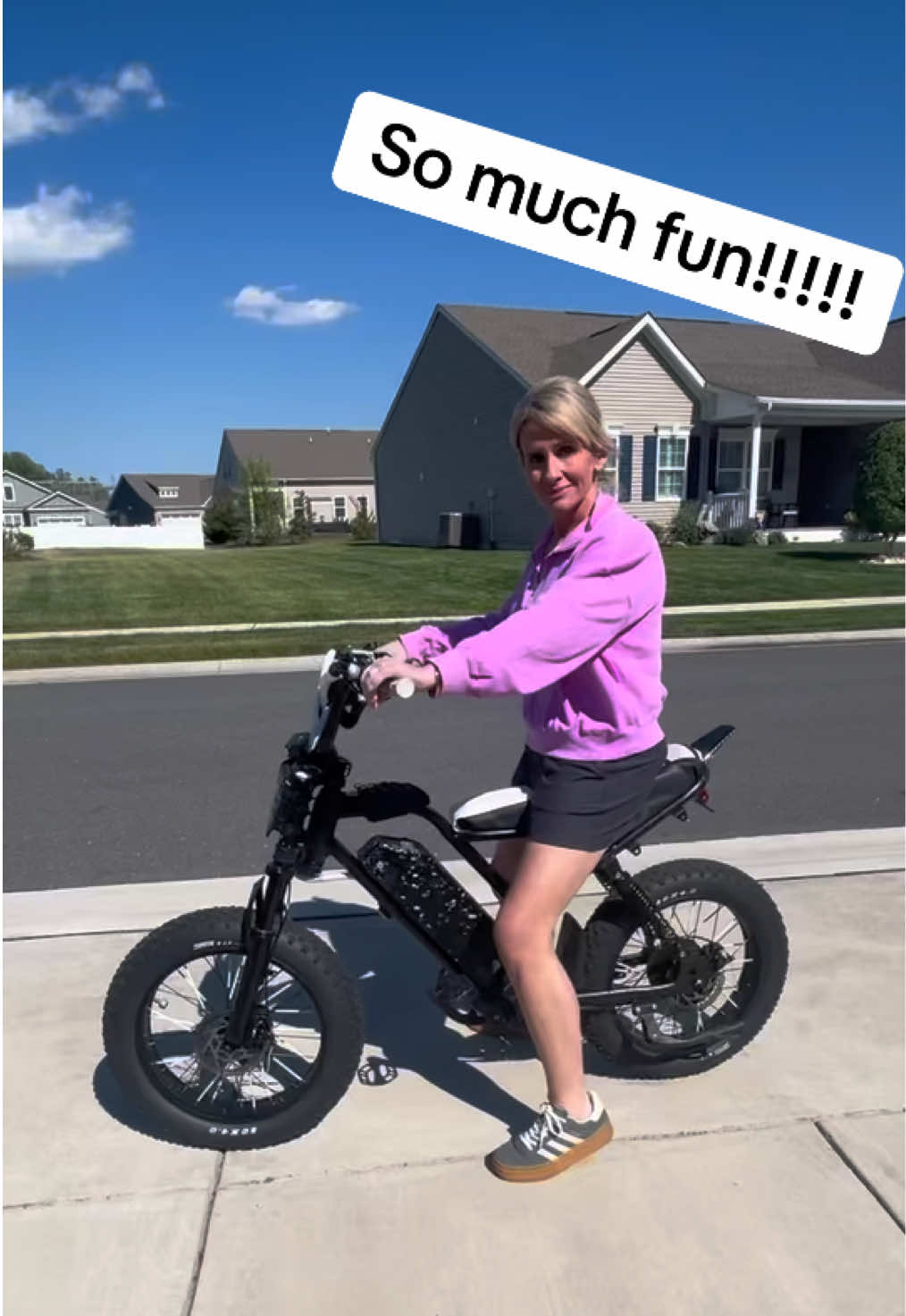 I love this bike!! It’s a blast and goes 30MPH #ElectricBike #voltvogue #transportation #electricbikes #ebike 