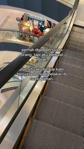 Bukan golongan perempuan sakit🙏 #fyp #zxycba #beranda #katakata #story 
