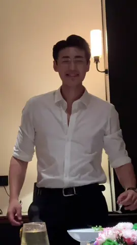 短短一生 “爱上什么人也不为过，放弃什么也不算错”#这一生爱上什么人都不为过 #氛围感 #治愈系笑容#人夫感 #年上