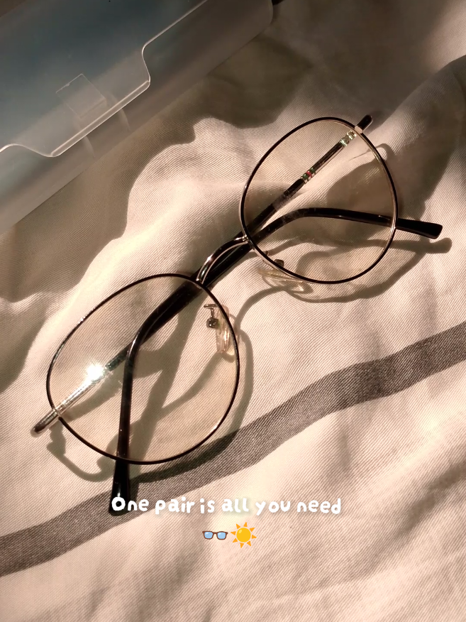 One frame. Multiple uses. Sulit na sulit😌 #creatorsearchinsights #photochromiceyeglass #mustbuy  #3in1eyeglasses #antiradiationglass 