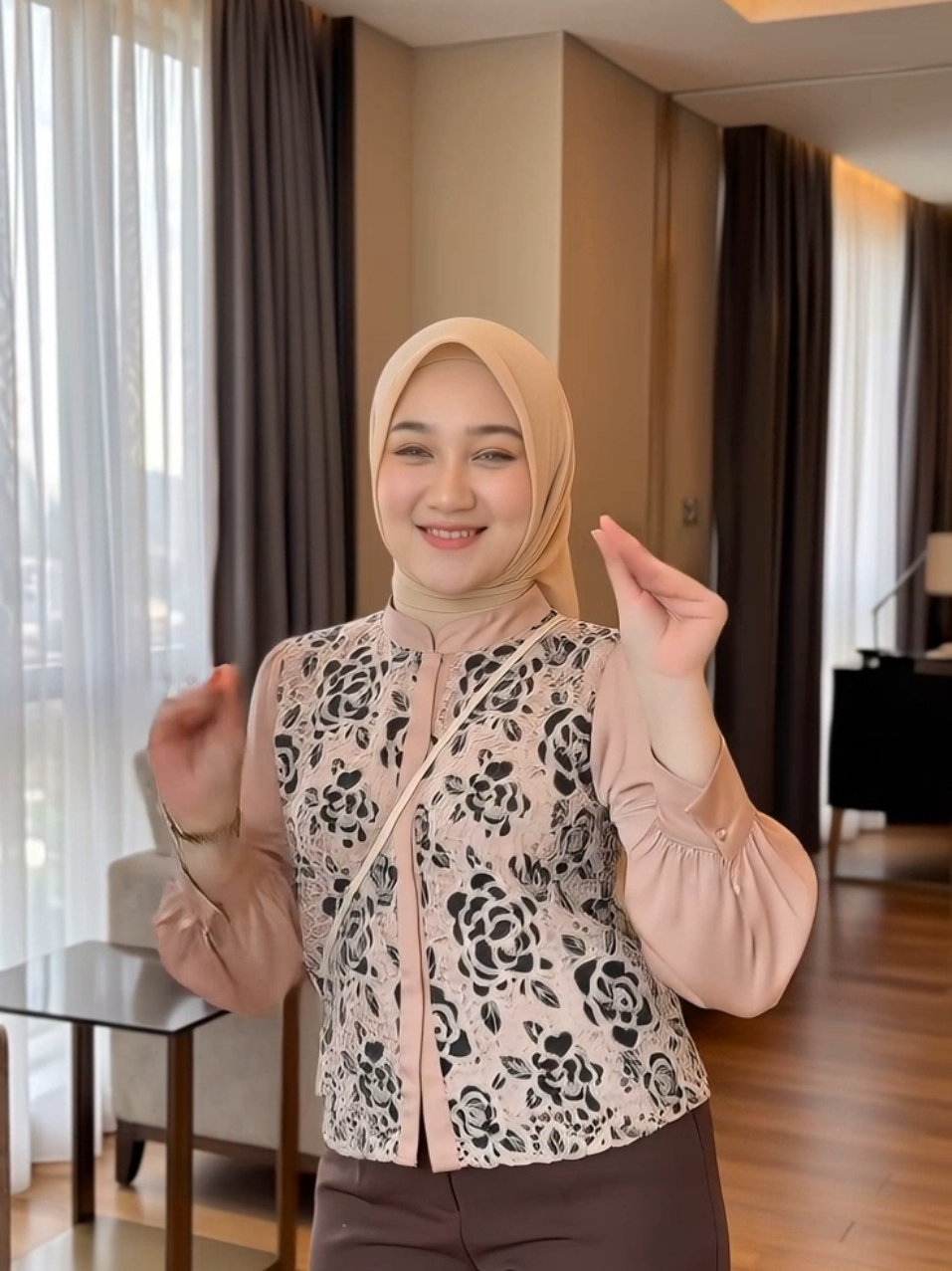atasan wanita #outfitinspiration #atasanwanita #outfitkekinian #outfit #OOTD 