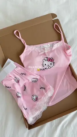 I want this PJ set  #views #trending #TikTokPakistan #foryoupagе #hellokitty 