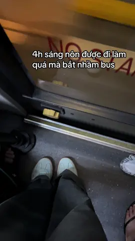 Mới sáng sớm mà nhiều người bắt bus quá #vietnamairlines #bus #trending#busral 