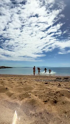 Our first beach day of the contract😍 #cruiselife #fyp #traveltok #greece #katakolo  🇬🇷🇬🇷🇬🇷