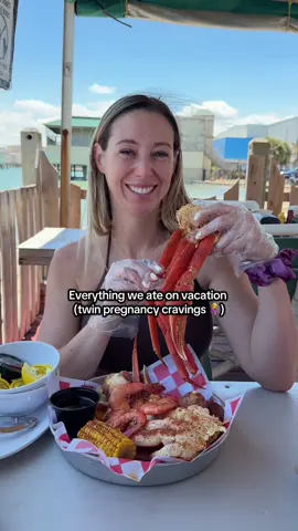 Everything we ate on vacation in Port Aransas Tx 🏝️ eating for 3 as you can see 😂 #whatiate #twins #pregnancycraving #vacation 