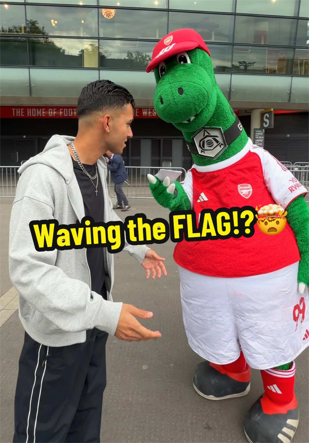 I WAVED the Champions League FLAG⁉️🤯 @Just Eat UK #xntonio #football#Soccer#footballtiktok 