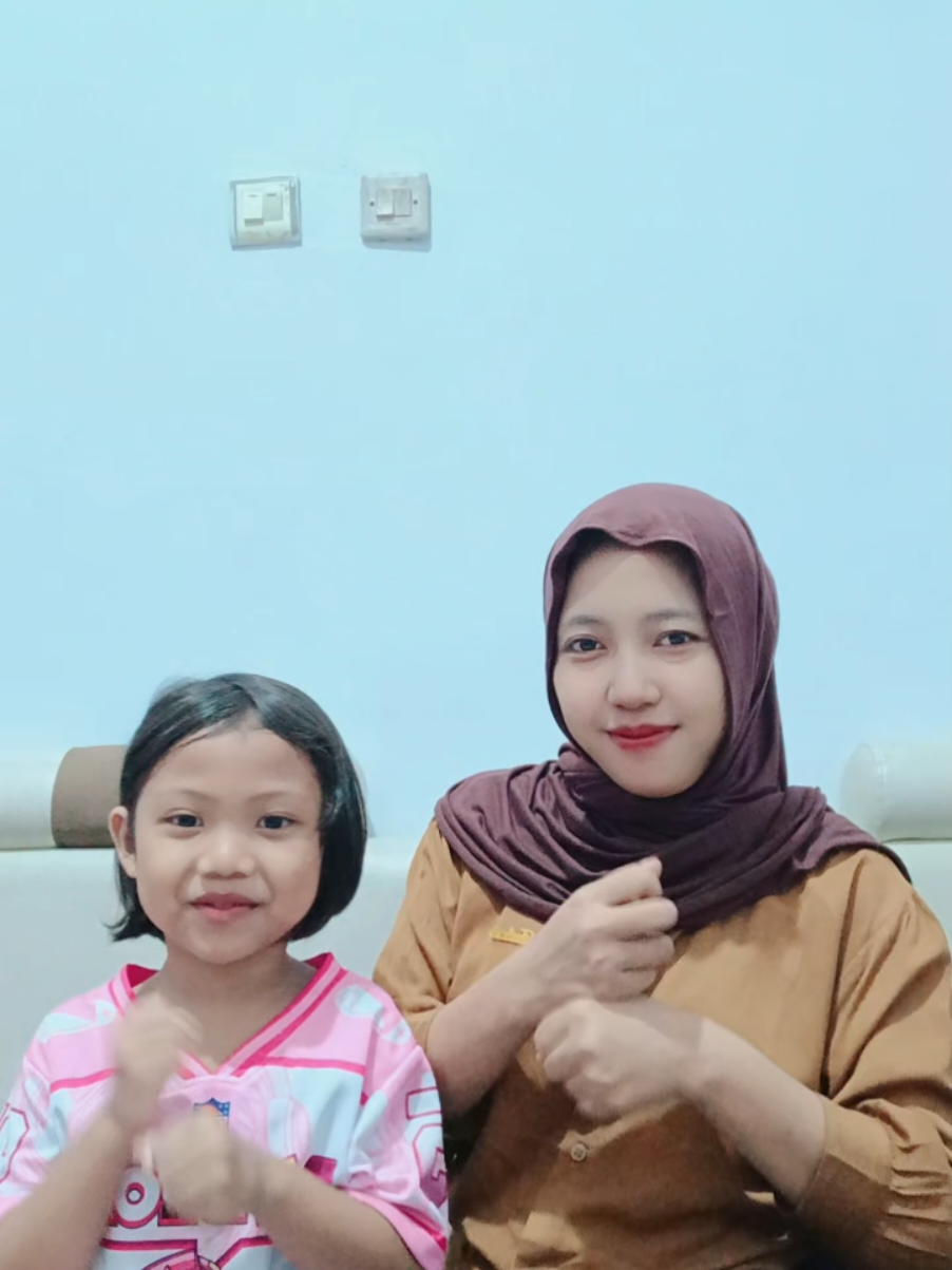 Duet bersama bocil #lailatulstore19 #xcyzba #jembertiktok #fyppppppppppppppppppppppp 