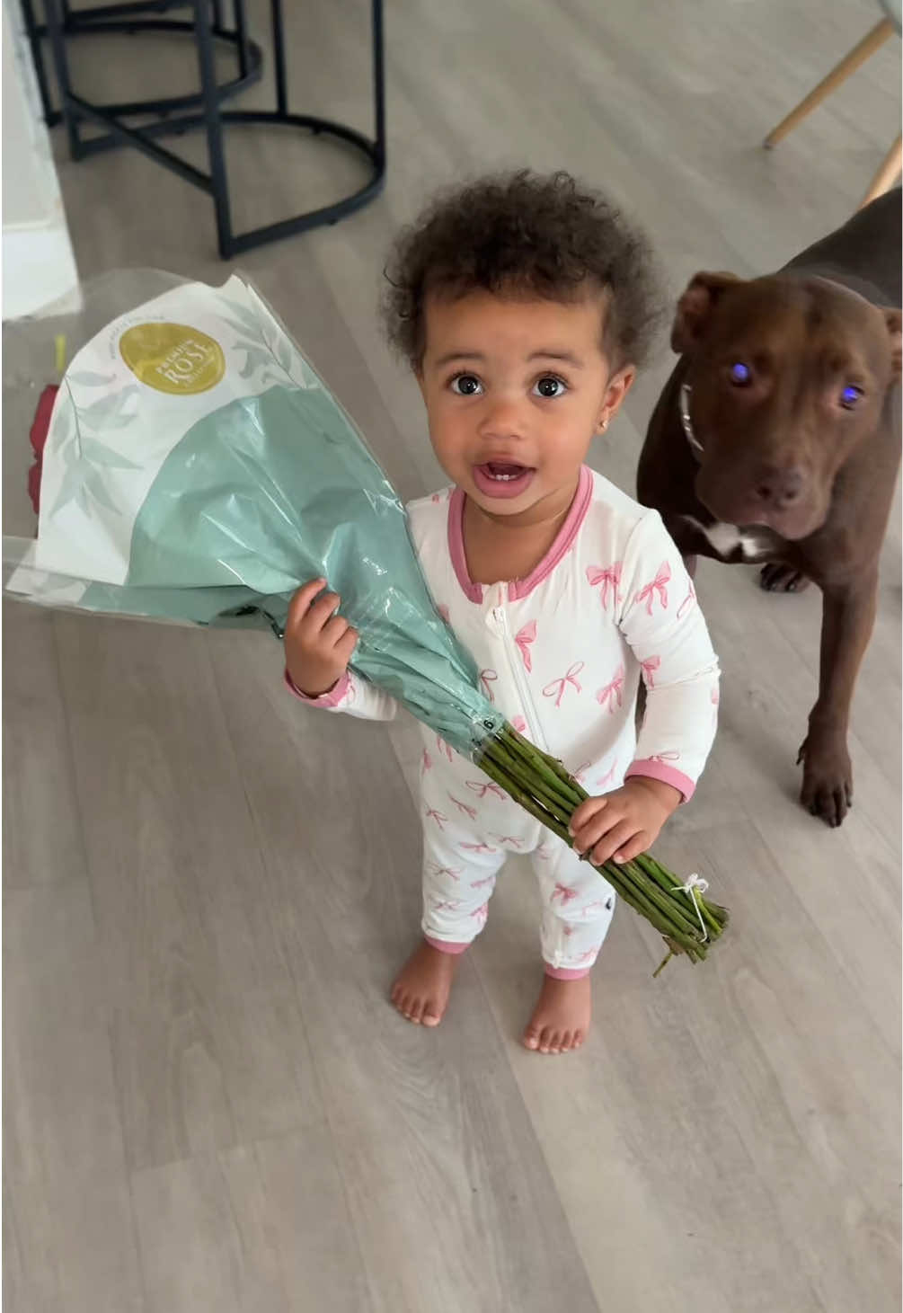 celine got mama flowers for mother’s day 🥹🩷 #babiesoftiktok #fyp #mothersday #familycontent #girlmom 