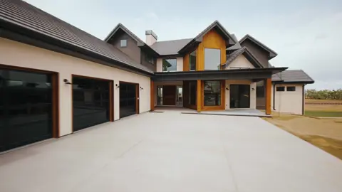 Cinematic movement, refined pacing, and seamless transitions, creating a high-end visual experience that makes every listing feel elevated. #realestatevideo #realestatevideoediting #viral 