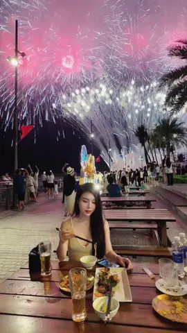 View ăn tối ở hạ long kiểu #xuhuong #halong #phaohoahalong 