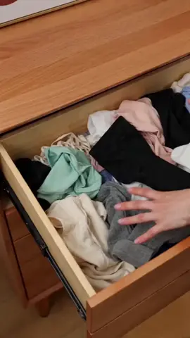 Do you hate digging through your drawer full of socks to find your favorite pair? Don't worry, there's an easy solution! This **organizer** is perfect for sorting all your **socks**. It's super handy and keeps your drawer neat. Get yours now and enjoy the convenience! If you're interested, click the link below. #storagebins #storagebags #homegoodsfinds🤩🤩 #laundryorganizer #catbathinggroomingbag #diaperbagorganization #laundrysorter #householdstorage #roommusthaves #multipurposebag