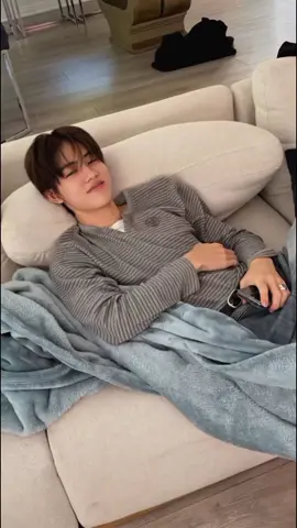 REPOST #seonghyeon #jaehyun #alternativeuniverse #4upage 