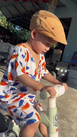 Cho con đi xe đạp sớm giúp con phát triển được chiều cao tăng khả năng phản xạ và tự tin hơn#dochoitreem #xedaptreem 