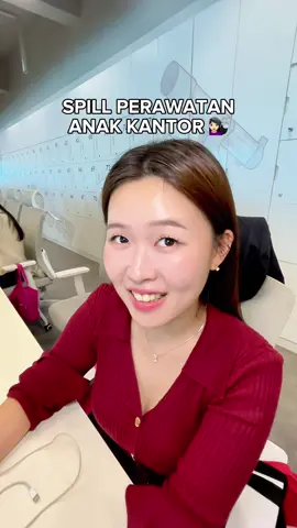 Spill perawatan anak kantor 🤑 Taulah ya kenapa anak kantor pada glowing, perawatannya aja pada mehong say... tp ada yg bikin salfok, modal masker ✨POLYNIA ORANGE🍊udh setara kyk treatment puluhan juta perbulan 😭 Tp pas dibaca lg, gimana ga setara kyk treatment, tu masker udh ada kandungan premiumnya 🍊 Vitamin C - Buat cerahin muka 💧 Vitamin E - Buat skin barrier + lembapin muka 💫 Niacinamide - Bantu samarin bekas jerawat + ratain warna kulit Nah skrng yg mau kulitnya pny jerawat kerawat + ga kusem lg coba merapat trus komen 