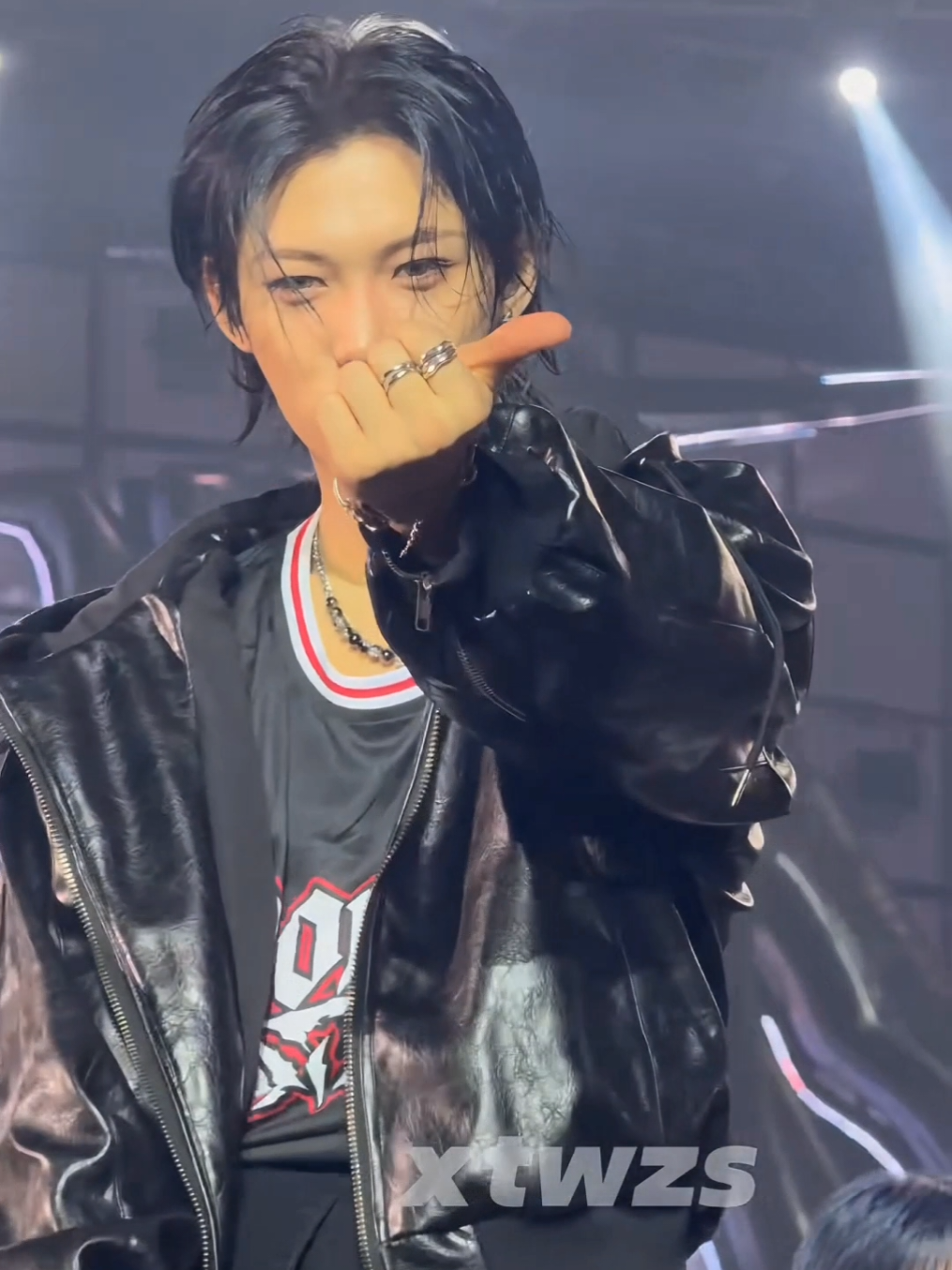 This man... 🫠 #felixstraykids #kpopfyp #yongbok #felix #straykidsfelix 