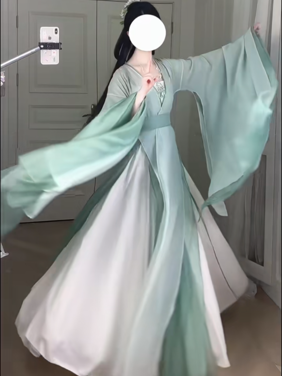 Mọi người nhắn tin Tiktok của shop để đặt đơn nhó🥰 #xuhuong #xuhuongtiktok #hanphuc #hanfu #ordertaobao 