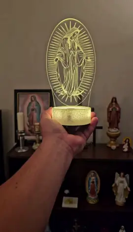 Le dip Paz y liz a nuestro altar familiar#altarcatolico #virgendeguadalupe #familydecor #faithbased #giftldeas 