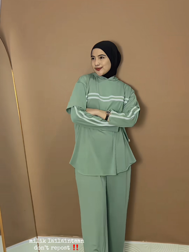review oneset hoodie jersey dari kak @lailaintaan #onesetolahraga #setelanolahragawanita #outfitolahragahijab 