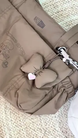 I absolutely love this bag, I've already bought it.#bagsmart #fyp #bag #Estherbunny #totebag 