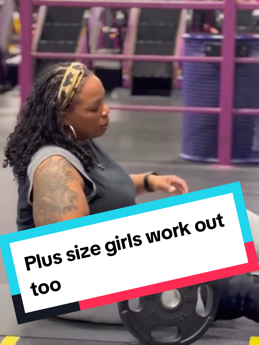 Full Body Workout Friday… because apparently one area suffering wasn’t enough 😭💪🏽 But this wasn’t a workout… this was a group punishment 💀💪🏽 #plussize  #workout  #trending  #fyp  #viral 