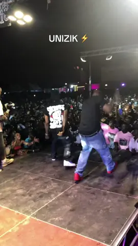 2:48 AM in UNIZIK 🏫 with my bro @Feladehusla 🎵 Dying Minute  #stahgeedifferent1campustour  Fourth University out of 10 🚌🙏 #unizik thank you for a good time… 