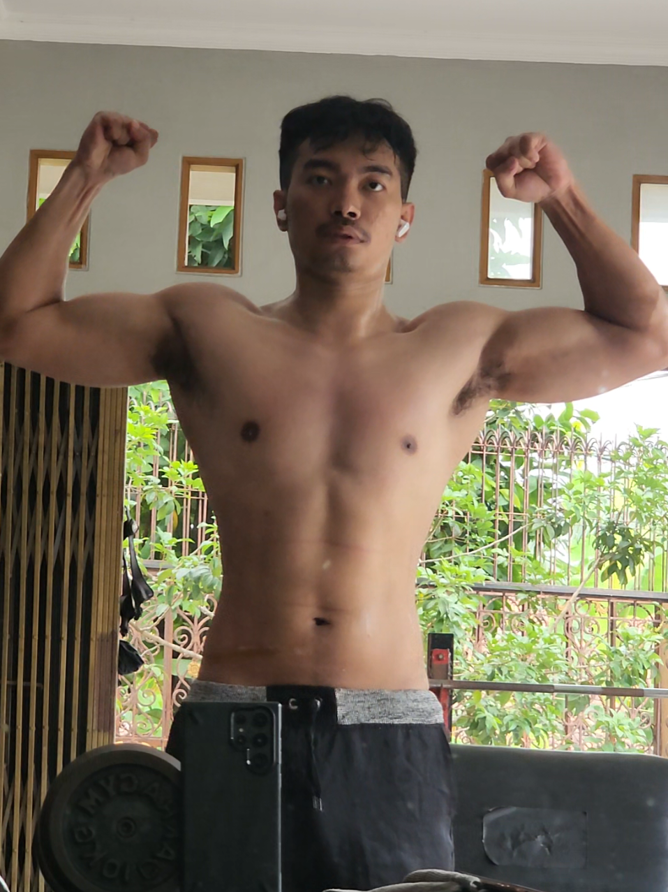 masih ditempat yang sama  #gym #bodybuilders #sixpackabs 