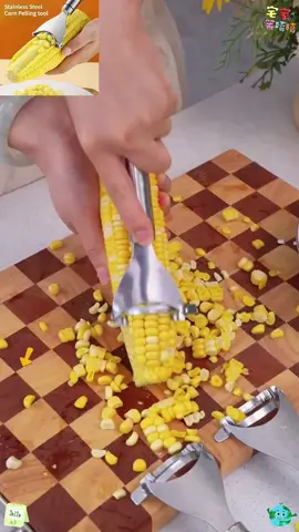 This corn peeler is excellent. Click the shopping basket to purchase. I’ve sold a great many of these; the quality is superb, and the yellow version offers great value.#fyp #foryou #tiktokshop #goodthing 