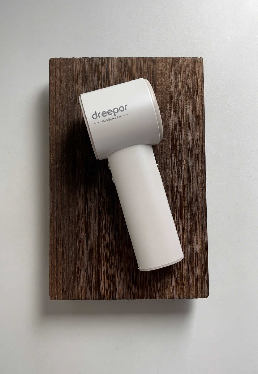 affordable turbo fan that actually works 💭 #dreepor #minifan #handheldfan #rechargeablefan #turbofan 