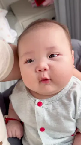 Nay nắng quá phải tỉ tê với bà zà mua đìu hoà mới được 😘😘#xuhuong #embedangyeu #cutebaby #fyp #doncon 