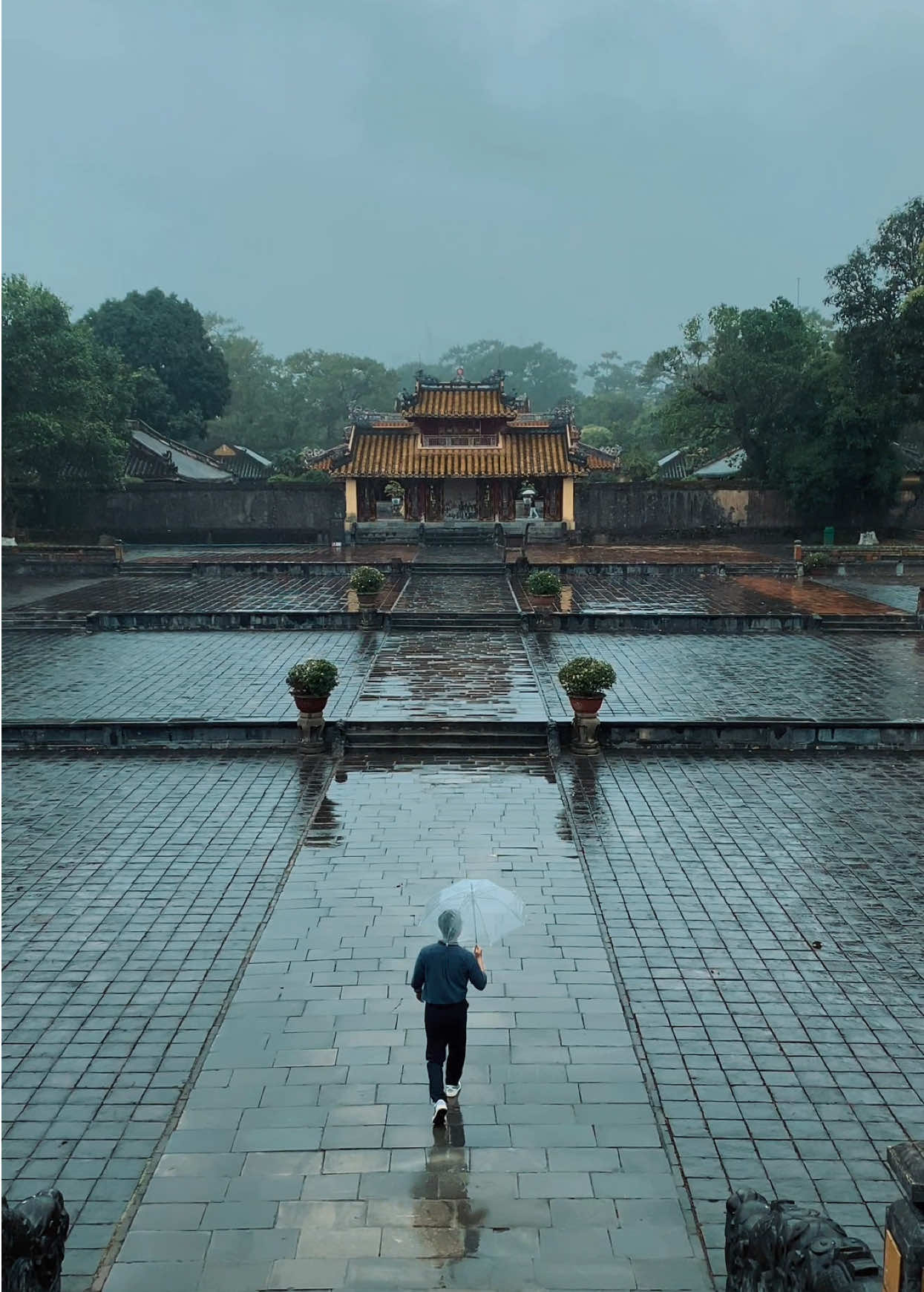 Sài Gòn mưa mà lại nhớ Huế 💜 #Hue #CodoHue #HuevaEm #mưa #TikTokVietNam 