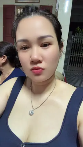 Chỉ có về quê mới được quây quần vui vẻ như thế này thôi. 👍👍👍♥️♥️♥️