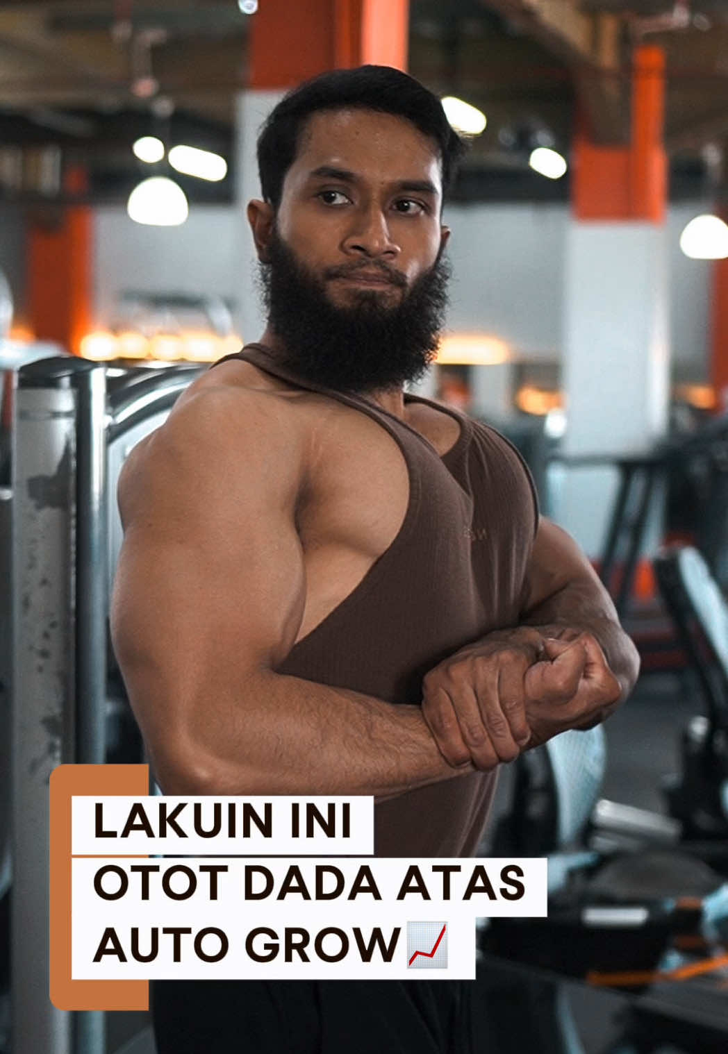 Menurut ana otot dada bagian atas lebih sulit untuk berprogress dibanding tengah dan bawah, mungkin temen2 juga ngerasain hal yang sama. Nah solusinya ana taro divariasi pertama otot yang lemah, contohnya latihan2 yang ada di video ini  Komen dibawah yang ngerasa hal yg sama  Semoga bermanfaat barakallahu fikum #fitnesseducation #upperchest #tipsgympemula #dumbellonlyworkout #edukasi