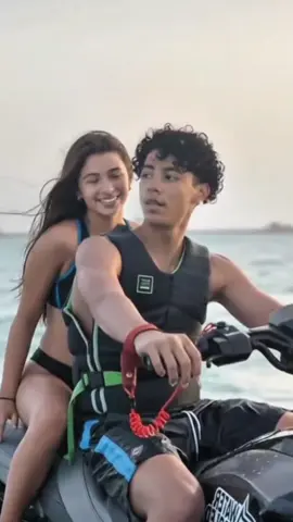 Junior está saliendo con Alisha #cristianoronaldo #ronaldo  #parati  #alishalehmann7  #cristianojr 