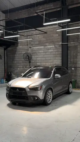 golden hour ahh lighting #outlandersport #carsoftiktok #fyp 