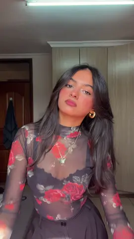 Yet another fit check❤️🖤🥀 #outfitinspo #fashiontiktok #outfitcheck #fyp #beauty 
