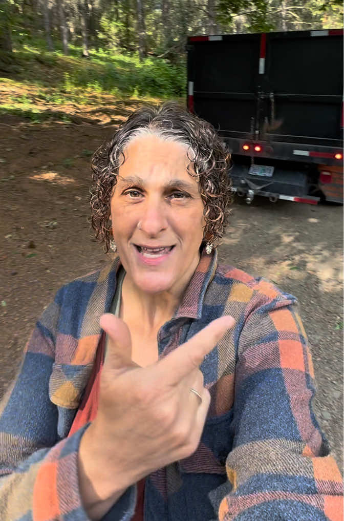 This is what it looks like to go anywhere on an average day at the Ridge.  Check out what we do for work here (Linktree in bio)👇 https://linktr.ee/rogueridge @Kingston's Workshop #surprisekid #chicken  #citylife #homestead #adventure