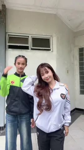 tebak kknya yg mna,adek yg mana?😭