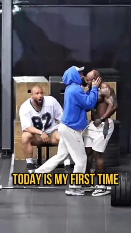 Anatoly prank with gym pro bodybuilders😱😱😱 #anatoly #gym #prank 