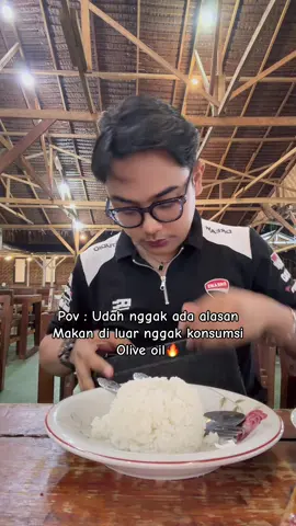Untung udah ada olive oil saschetnya jadi bisa konsumsi dimanapun dan kapanpun deh🔥😁 #oliveoil #oliveoilsachet #fyp #sarahahmad 