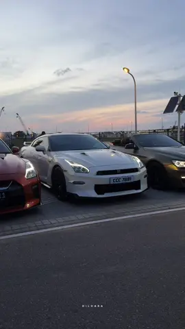 Random Sundays hit different 🏎️🌆” #gtrr35 #SundayDrive #GTR #JDM #bmwm6   
