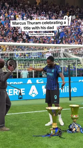 Marcus & Father Lilian Thuram in front of the Inter fans 👀 #marcusthuram #football #footballcontent #inter #footballnews 