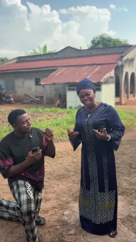 I don enter problem again oo 😂😂😂😂#fypシ゚viral🖤tiktok #100kviews✔️ #igalapeople #videoviral 