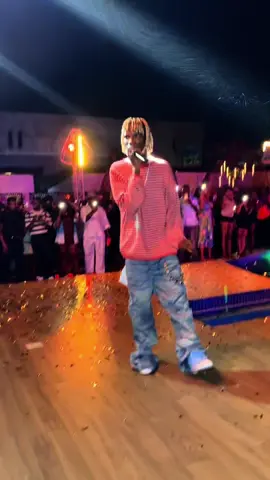 Seyi Vibez Performing at Kyma Beach Lagos 🤩🔥