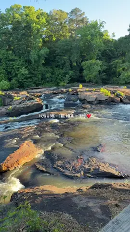 Disappearing into nature for the perfect picnic date 🧺🍓💚✨  #picnicdate #waterfalls #atlantageorgia #fyp #outdooractivity 