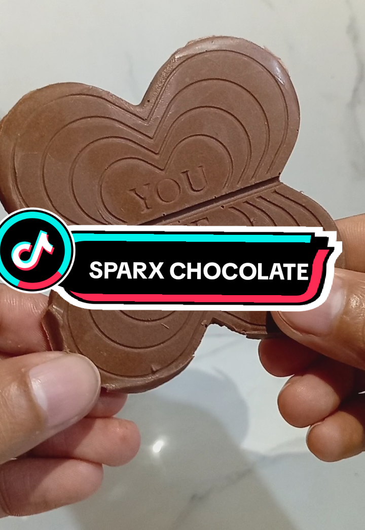 gift mo din partner mo #sparxchocolate #euroschocolate #foryourpage #fyp #chocolateforcouples 