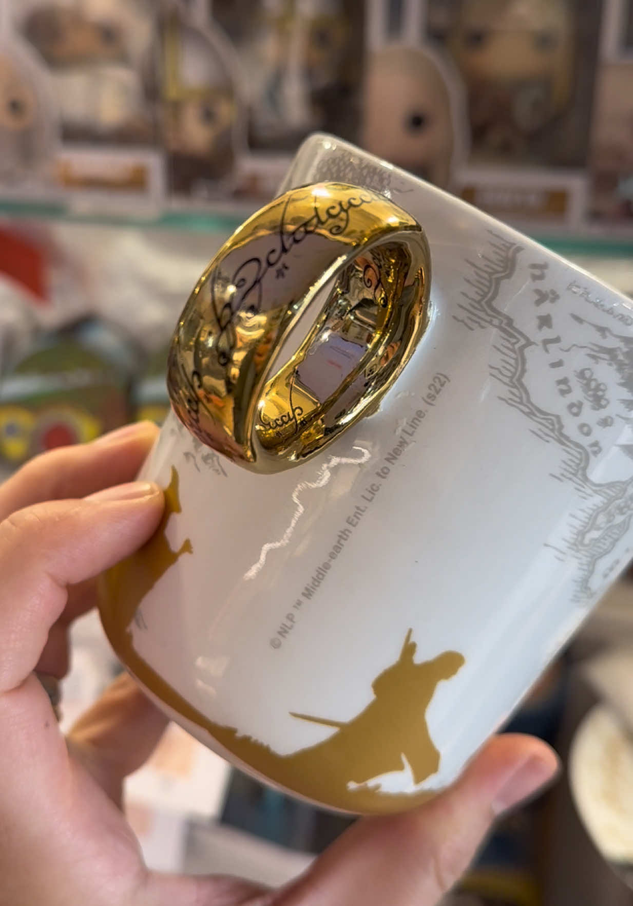 🔥una Mug per domarli tutti 🔥 Disponibile in negozio e per le spedizioni! Per info, contattami! #perugia #fantasy #thelordoftherings 