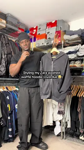The washed waffle zip up from Zara been sitting in on the rail #streetwear #fashion #cfabastin #mensfashion #fyp 