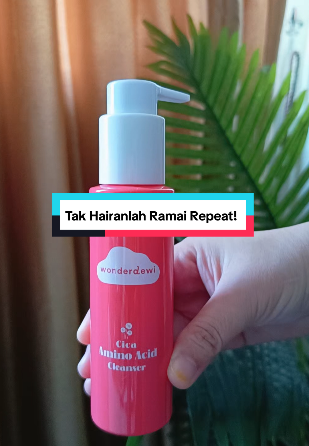 Patutlah Patutlah ramai suka cleanser ni 💗 Lembut pada kulit, buih halus, dan membuat wajah terasa bersih serta segar. Sesuai untuk semua jenis kulit. ✨ 🛒 Klik butang di bawah untuk lihat sendiri!  #skincare #skincareroutine #skincaretips #cica #cleanserviral 