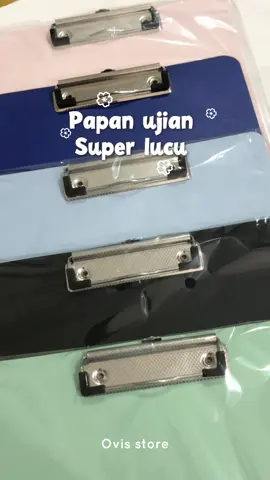 “Ujian jadi lebih nyaman dengan clipboard praktis ini! 📚✨ Kertas tetap rapi, tulisan lebih stabil, dan mudah dibawa ke mana saja. Wajib punya untuk pelajar dan mahasiswa! 💖” #clipboard #clipboardujian #alatsekolah #atk #alatkantor     