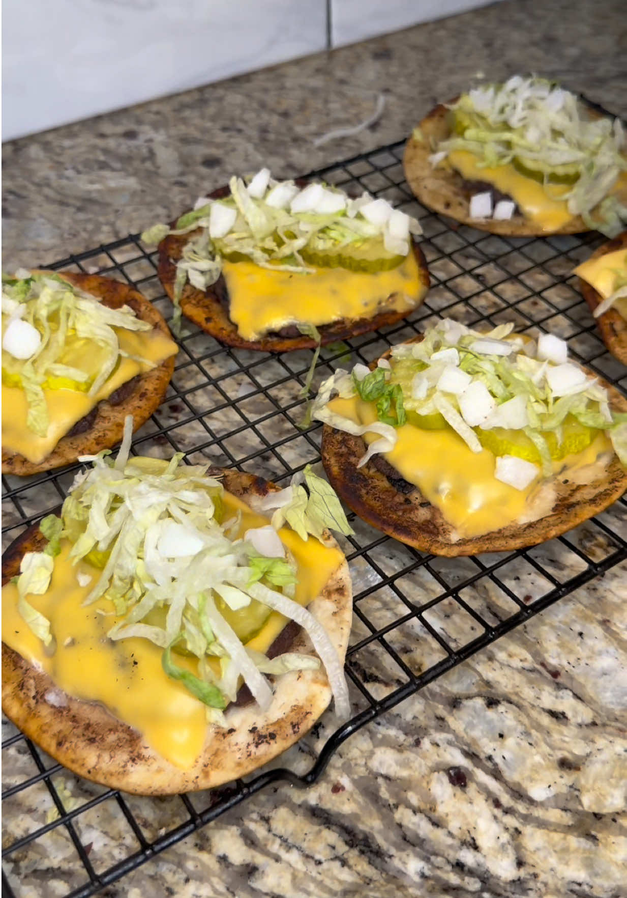 Switched things up for Taco Tuesday and made Big Mac Tacos 🌮🔥 These were SO good! I’m not gonna lie, I was a little nervous about the other side of the meat cooking all the way through 😅 but they turned out perfectly cooked and absolutely delicious. Lowkey giving healthy-ish vibes too 😂🍔🌮 #tacotuesday #delicious #Foodie #mealideas #tiktokcreatorsearchinsightsincentive 